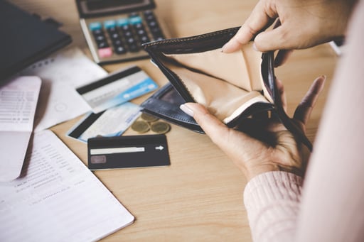 ¿Qué es la carga financiera y cómo afecta tu capacidad de pago?
